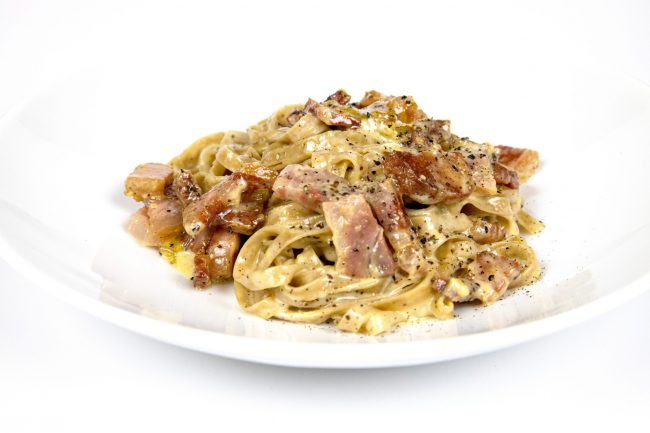 FOTO 18 fettuccine ai porcini alla carbonara